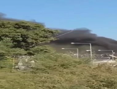 Λέσβος: Πυρκαγιά σε προσφυγικό καταυλισμό στη Μόρια (βίντεο)